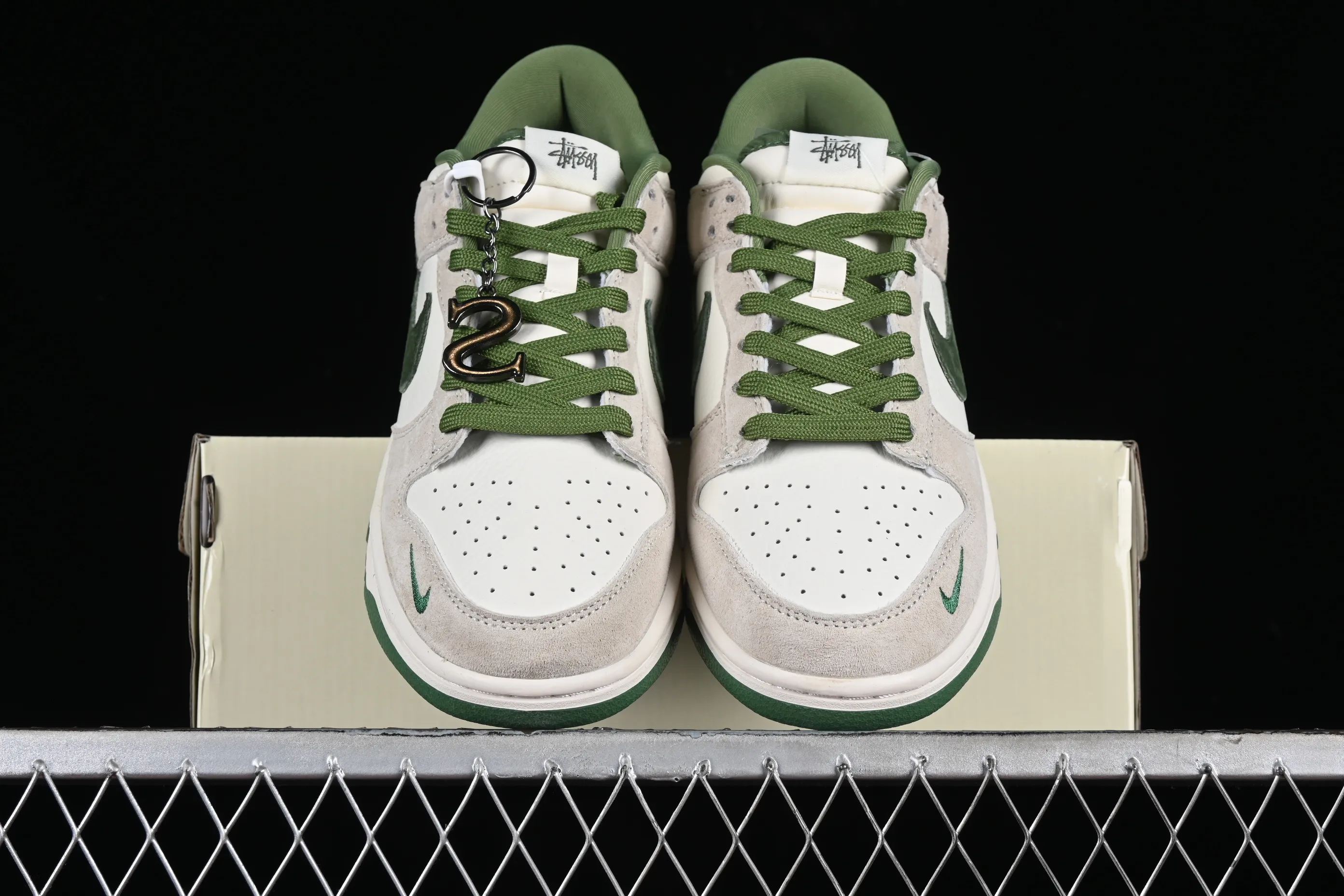 All Categories Nk SB Dunk Series Nk SB Dunk Low Low-top sneakers F version Stussy